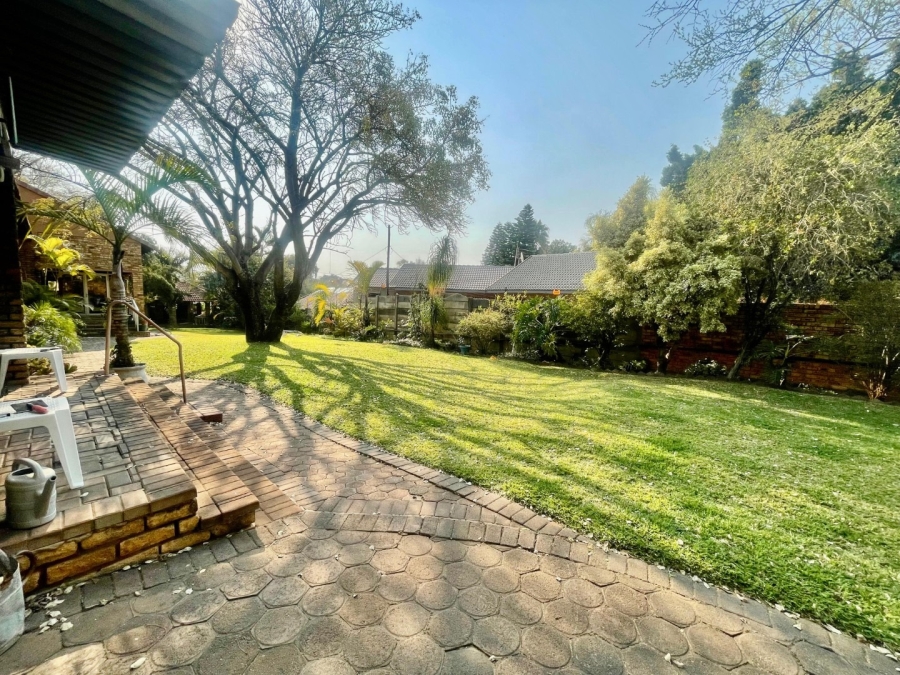4 Bedroom Property for Sale in Safari Gardens North West